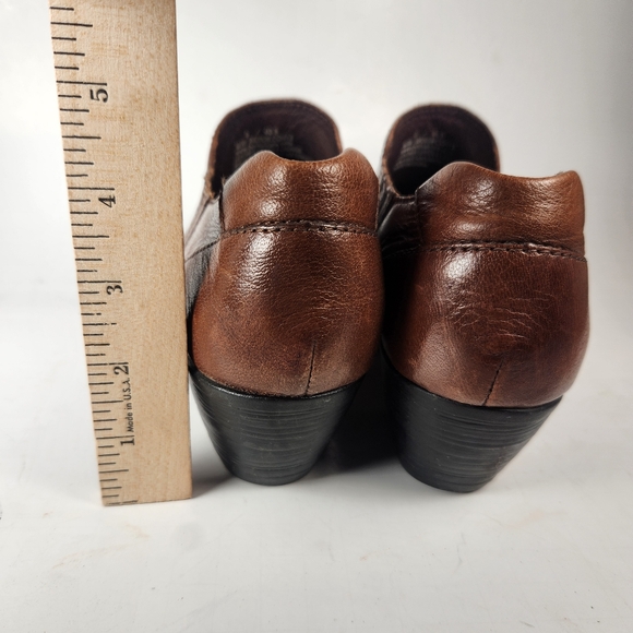 BORN Women's Rissa Ankle Booties Size 9 Brown Leather Western Heel Slip On - Picture 5 of 13
